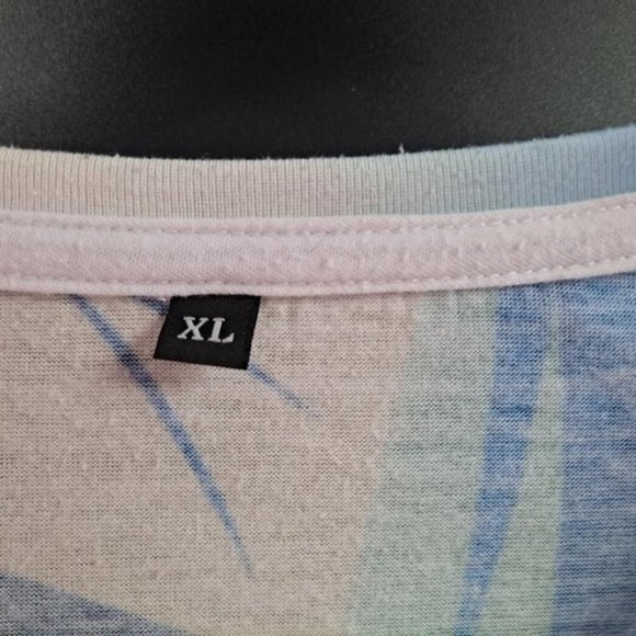 Anime Tee Shirt with City Design - Picture 2 of 4